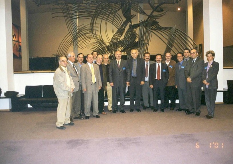 2001 PASE AXELOOU BRUXELLES